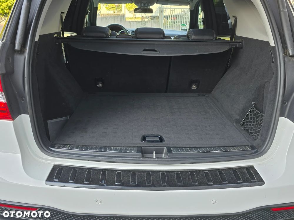 Mercedes-Benz ML 350 BlueTec 4-Matic - 28