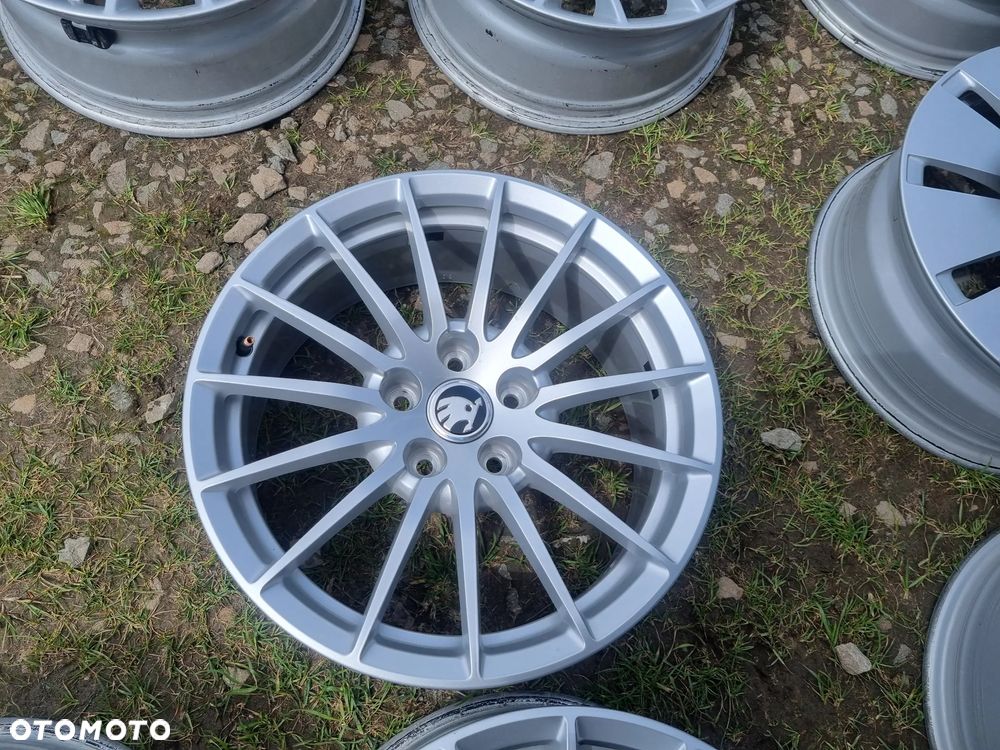 AUDI 8W0 A5,A4 ALLROAD ALU 7,5X17 ET29 5X112 bdb stan - 13