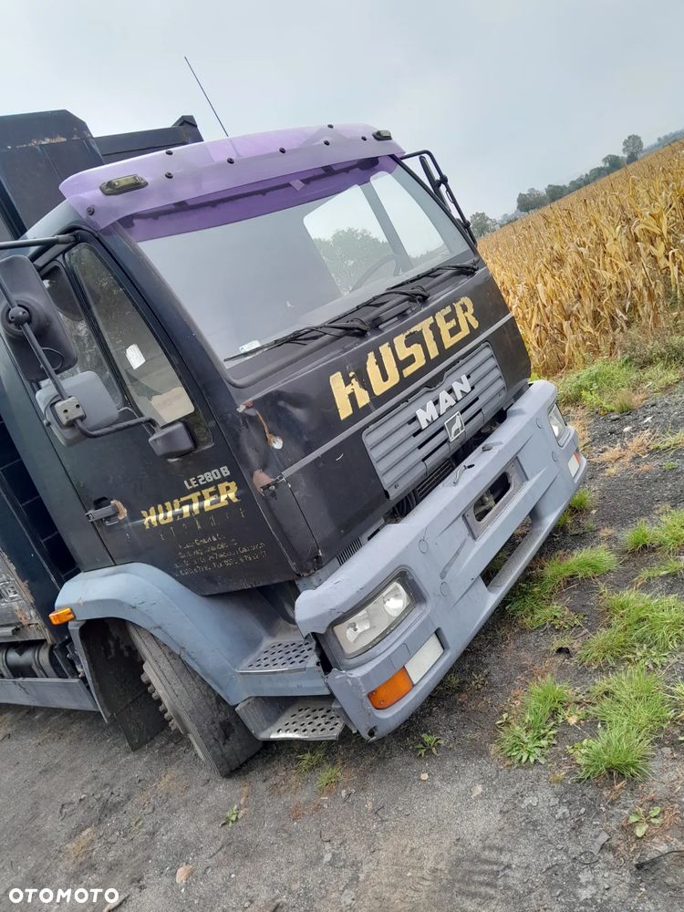 MAN LE 12-280 STOPNICA STOPIEN KABINY PRAWY LUB -LEWY - 1