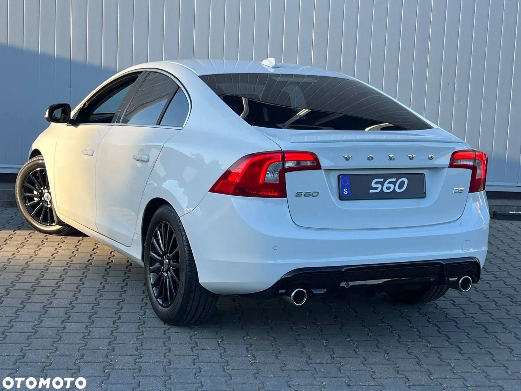 Volvo S60 D5 R-Design Summum - 17