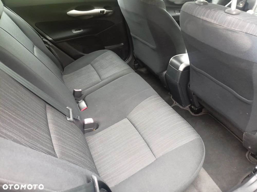 Toyota Auris 1.6 VVT-i Executive - 10