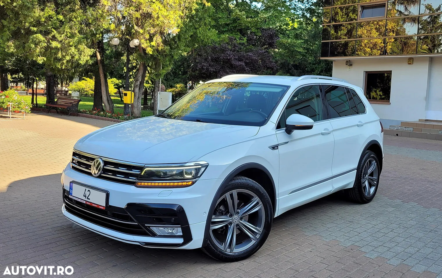 Volkswagen Tiguan - 13