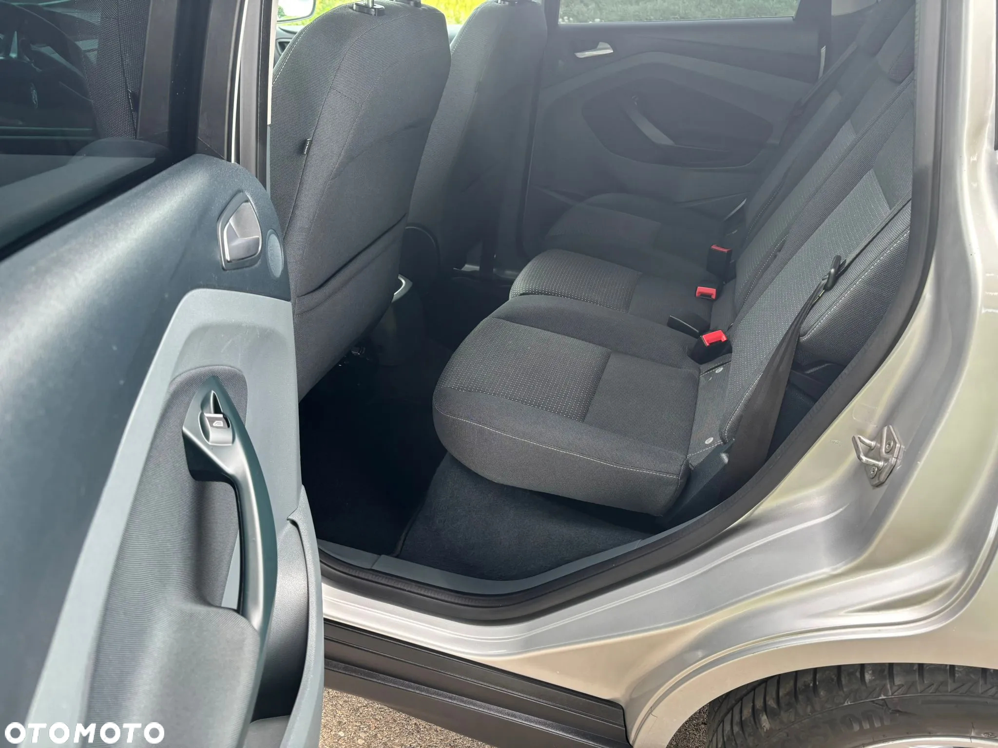 Ford C-MAX 1.6 TDCi Start-Stop-System SYNC Edition - 17