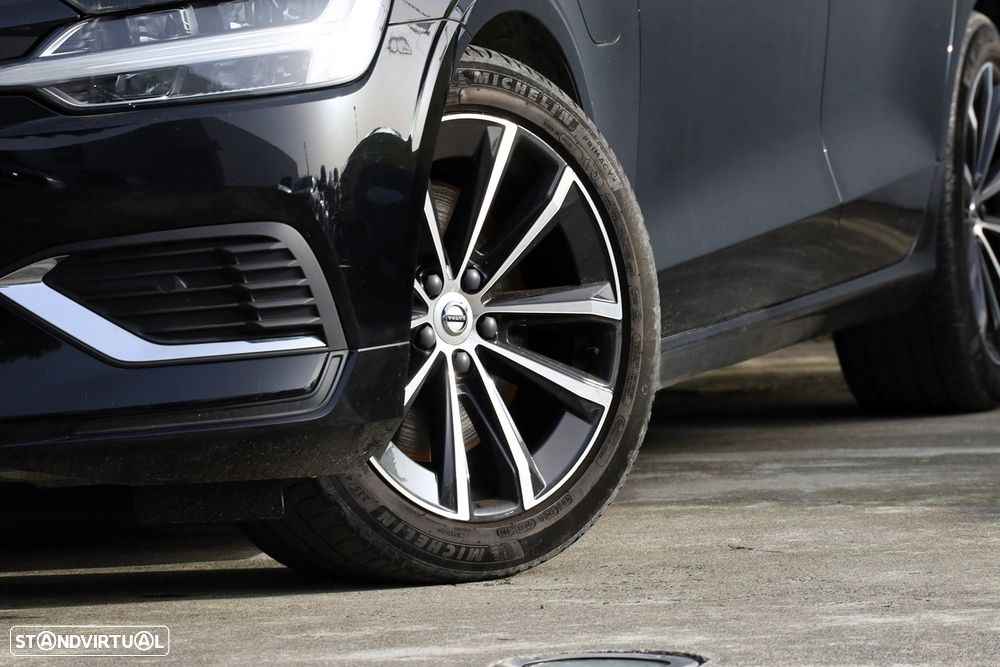 Volvo V60 2.0 T6 AWD TE Essential - 19