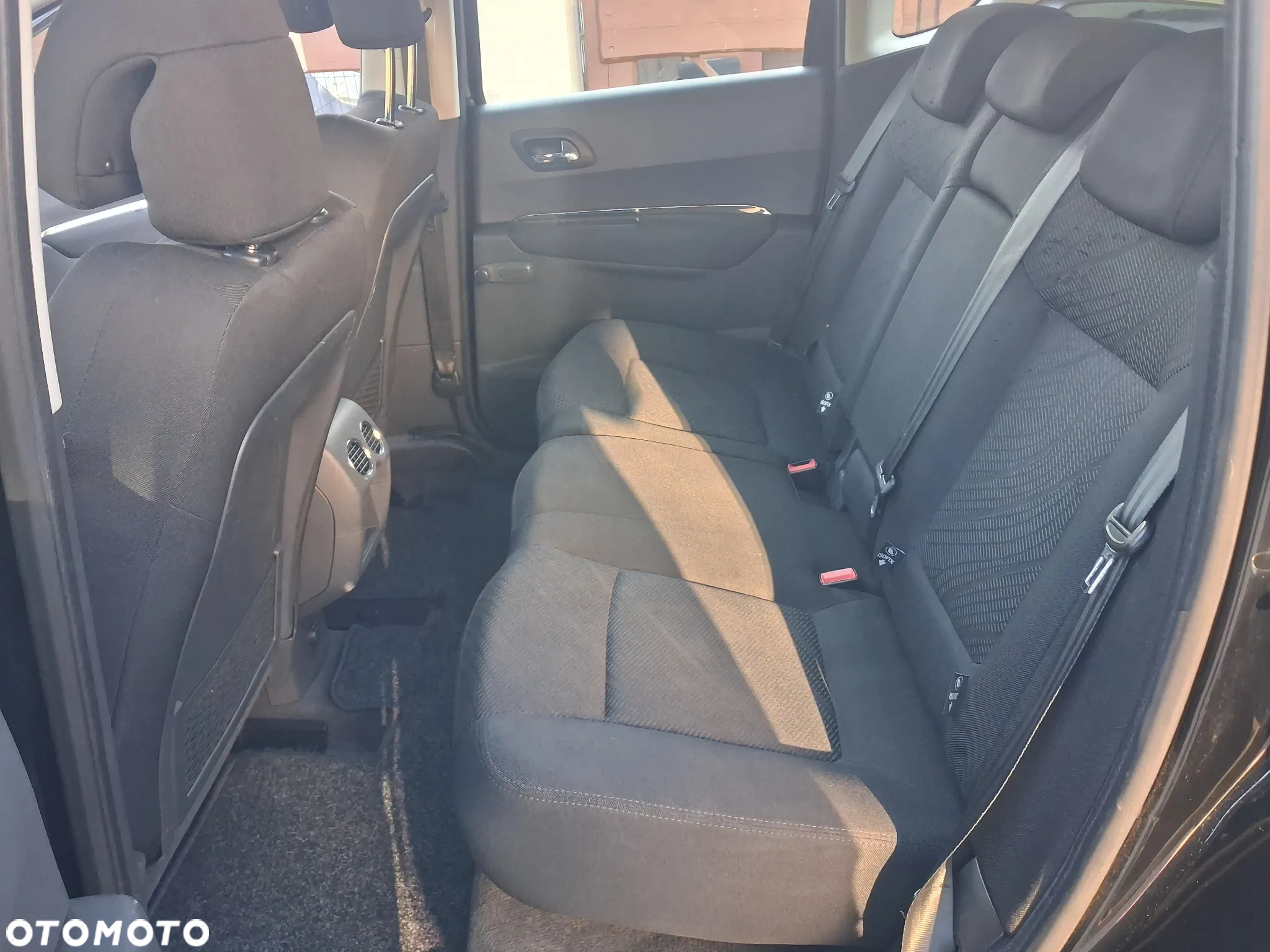 Peugeot 3008 HDi FAP 110 EGS6 Business-Line - 17