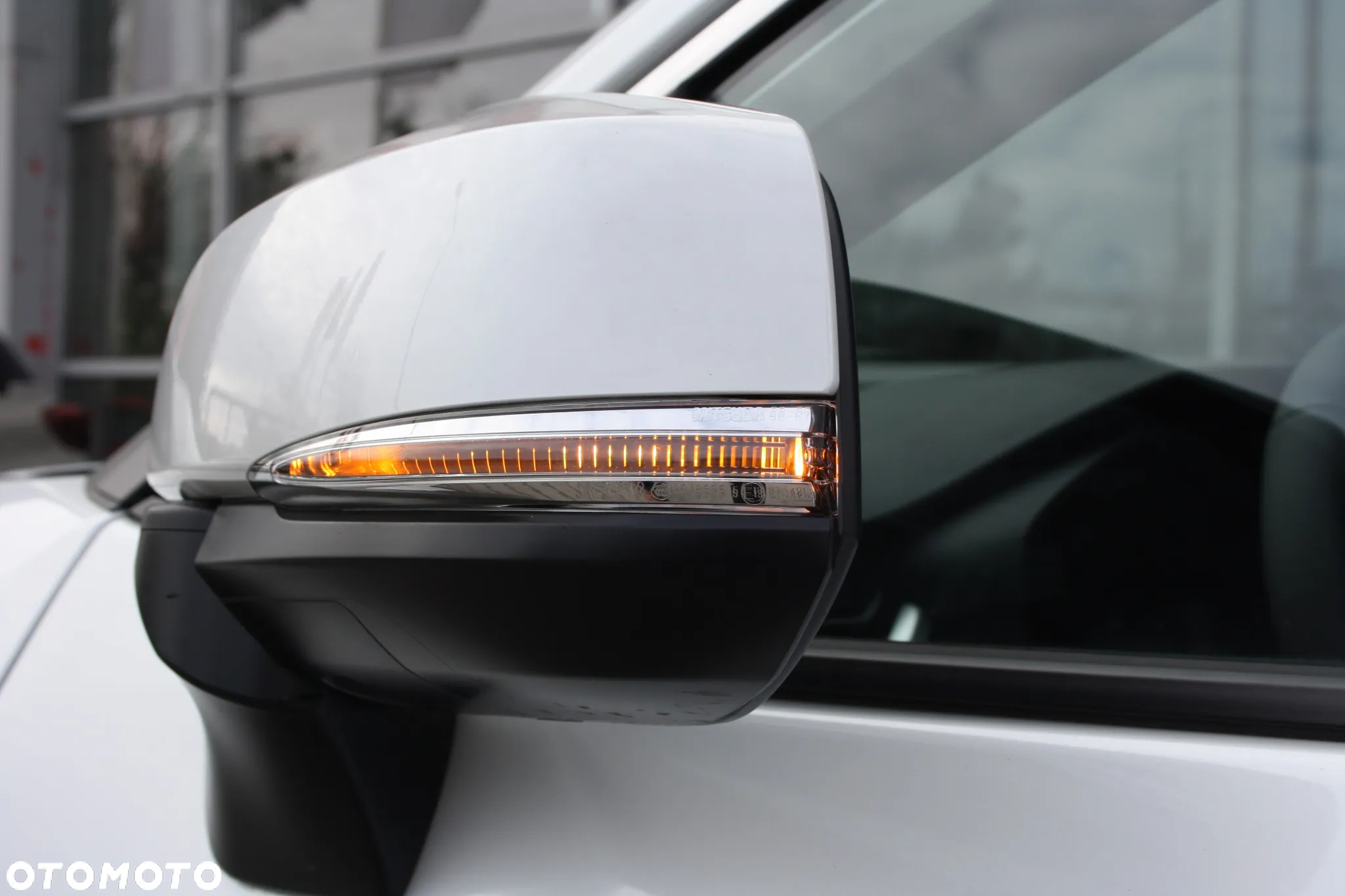 Suzuki Across 2.5 Plug-in Hybrid Elegance 4WD CVT - 25