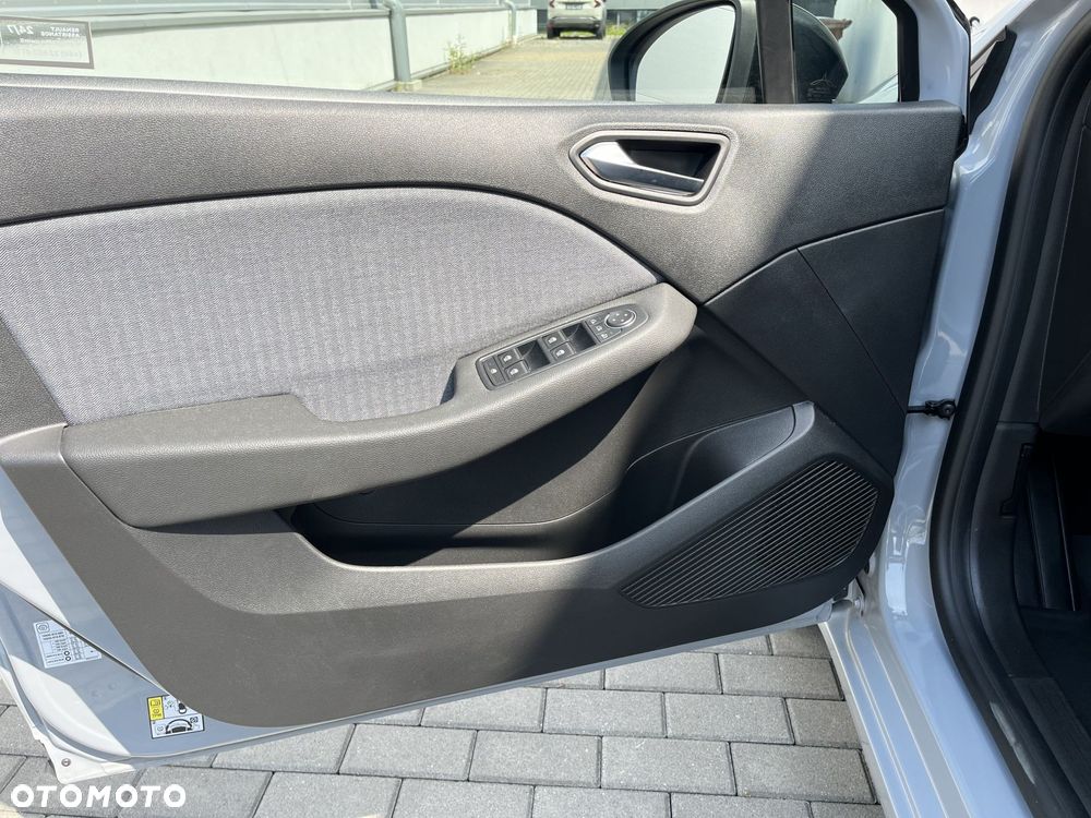 Renault Clio - 10