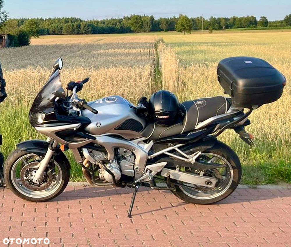 Yamaha FZ6 - 1