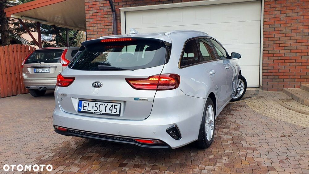 Kia Ceed - 12