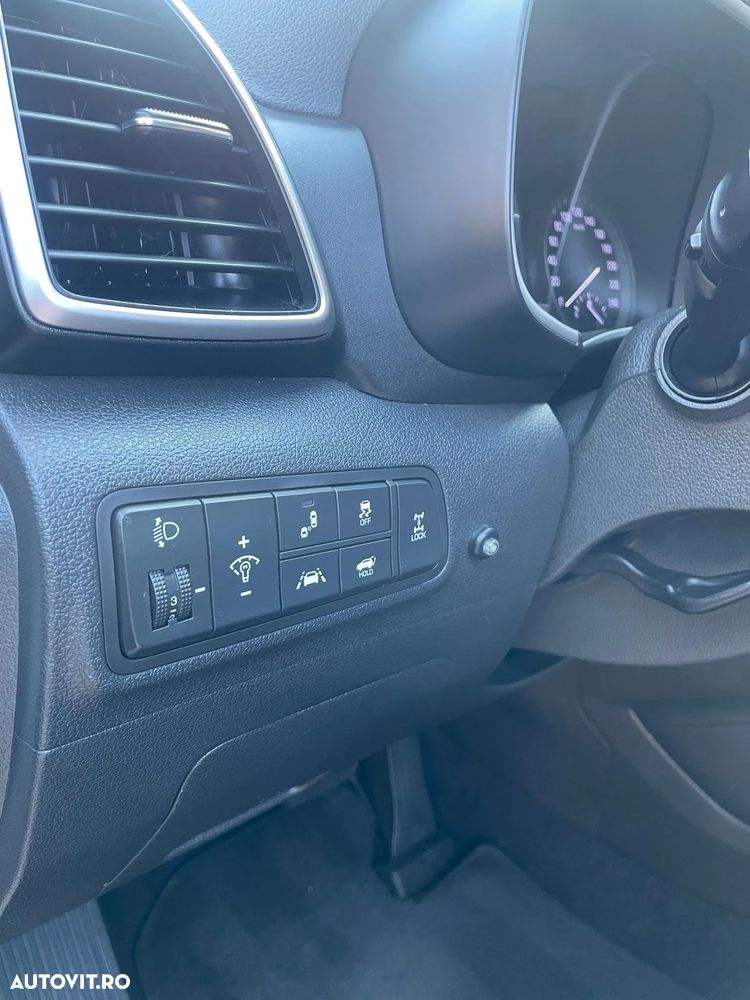 Hyundai Tucson 2.0 CRDI 4WD Automatik Style - 11