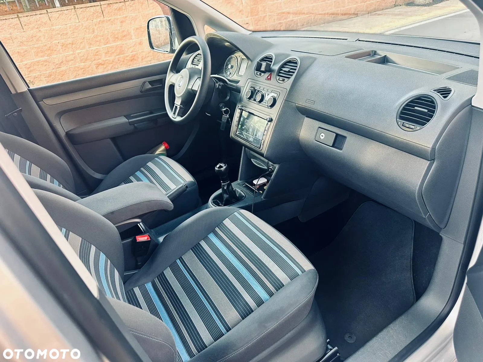 Volkswagen Caddy 1.2 (7-Si.) Edition 30 - 10