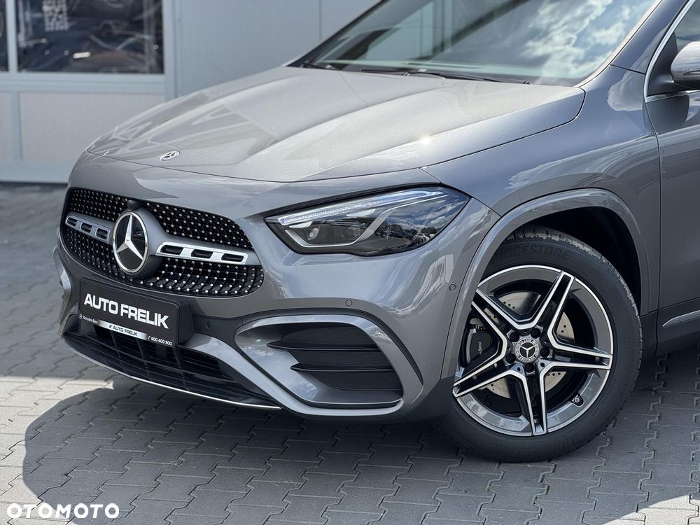 Mercedes-Benz GLA 200 AMG Line - 3
