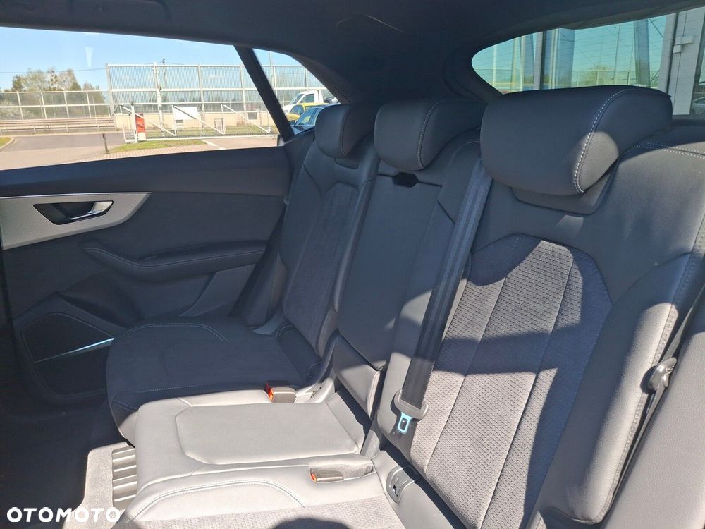 Audi Q8 - 21