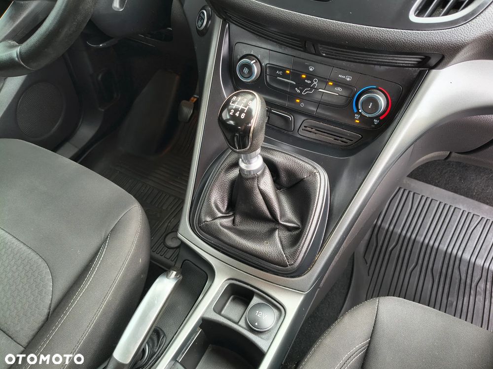Ford Kuga 1.5 EcoBoost 2x4 Business Edition - 17