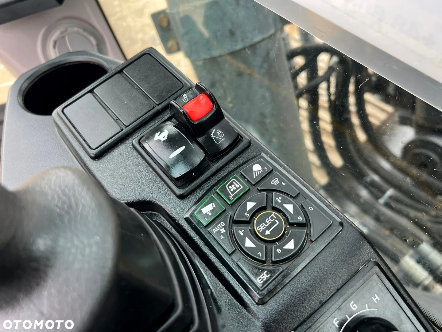 Volvo EC 220 EL - 34