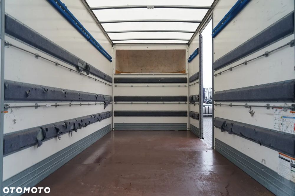 Iveco DAILY 35-160 / KONTENER 4,3 M / WINDA DHOLLANDIA  / BLIŹNIAK   DMC: 3500 KG /  2021 - 23