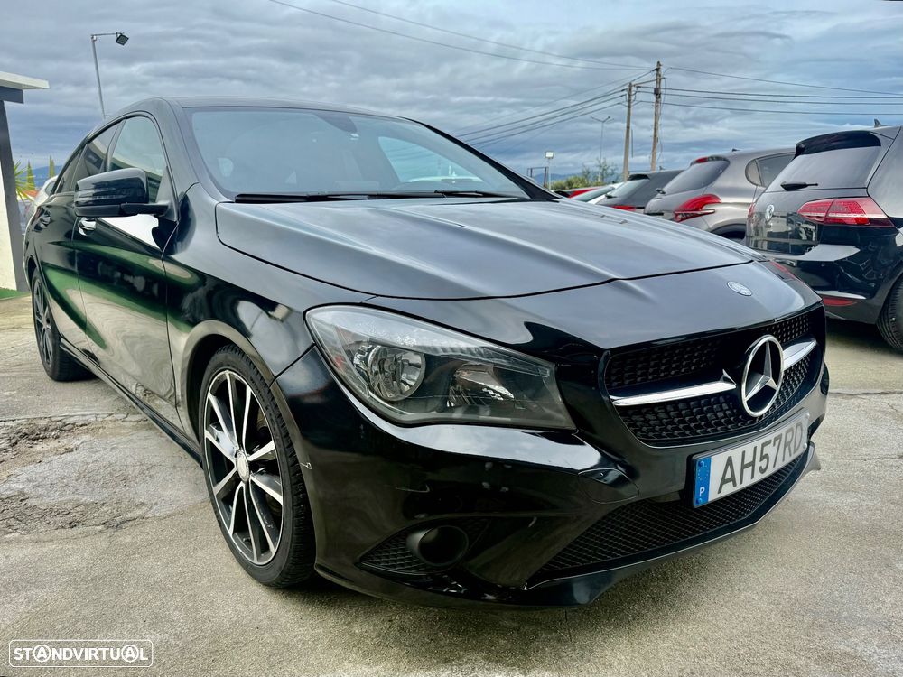 Mercedes-Benz CLA 220 d Shooting Brake AMG Line Aut. - 43