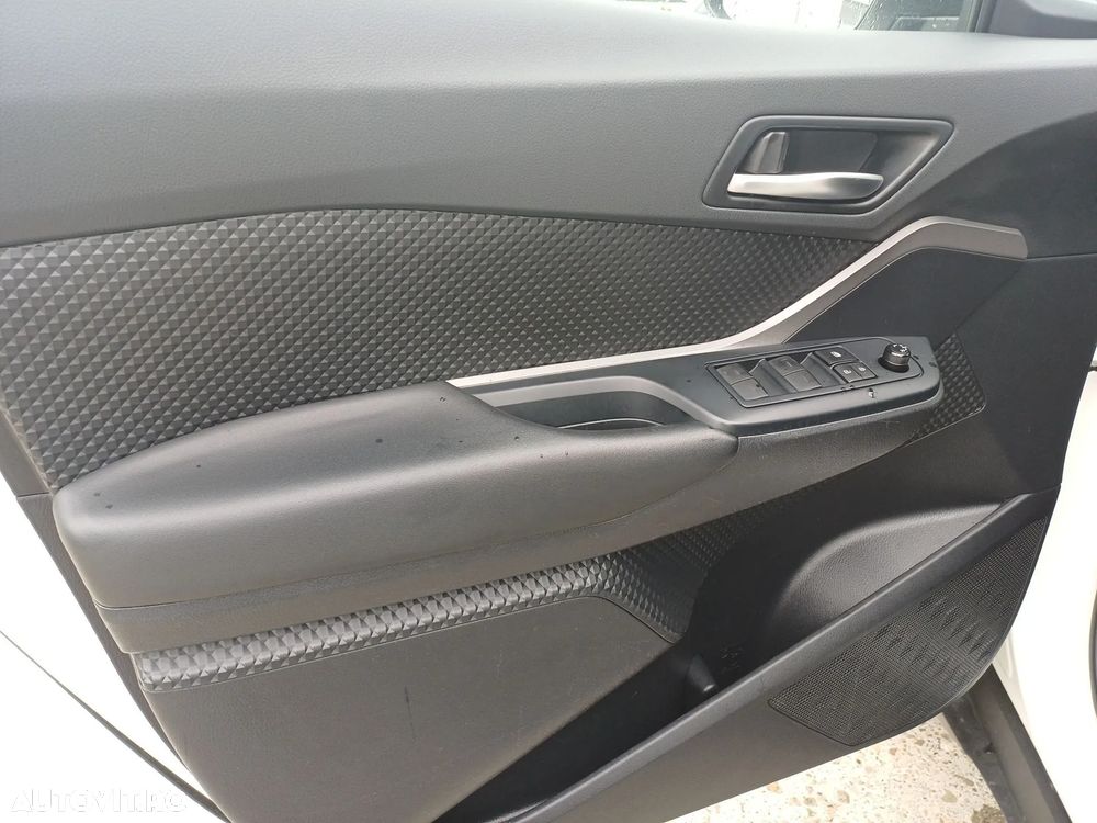 Toyota C-HR 1.8 HSD 122 CP 4x2 CVT C-enter - 10