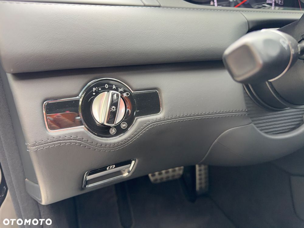 Mercedes-Benz CL 63 AMG 7G-TRONIC - 22