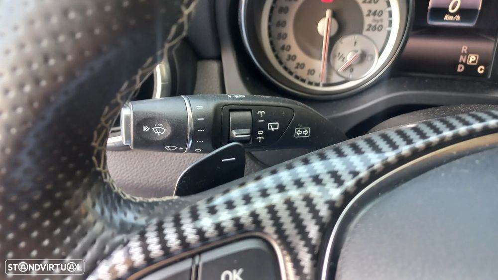 Mercedes-Benz CLA 200 d 7G-DCT Urban — fotografia 12