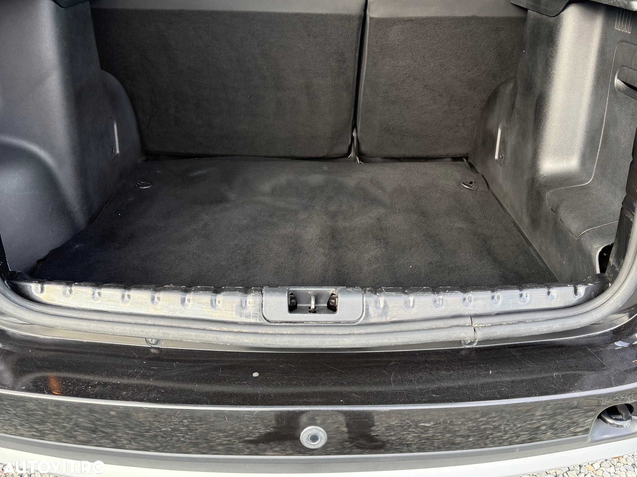 Dacia Duster 1.5 dCi 4x4 Laureate - 14