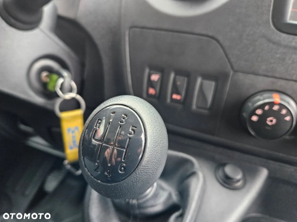 Renault Master L2H2 2.3dCi 130KM - 13