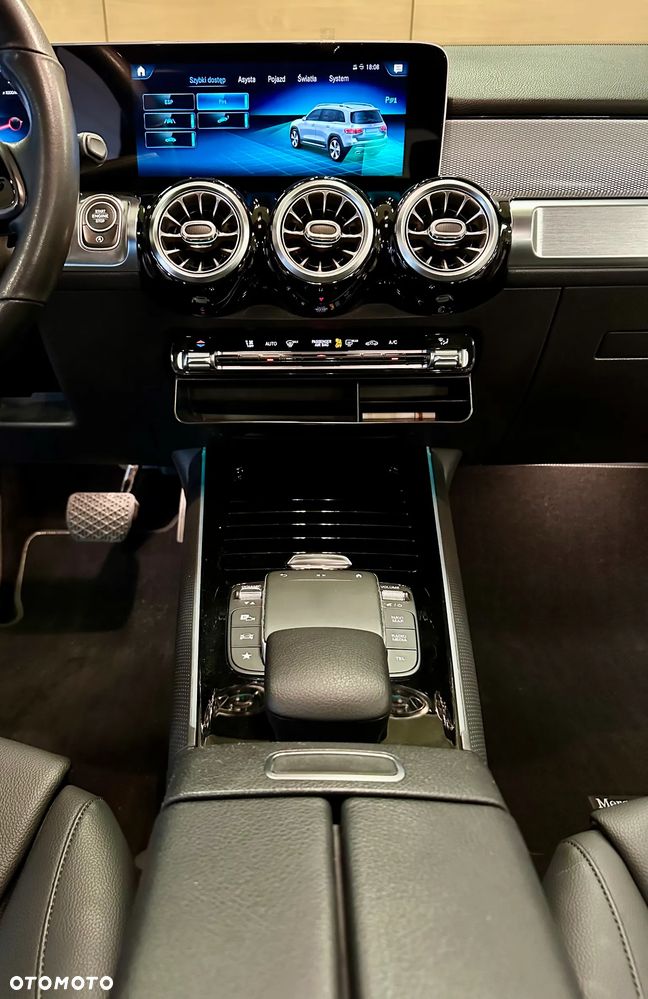 Mercedes-Benz GLB 200 7G-DCT - 14