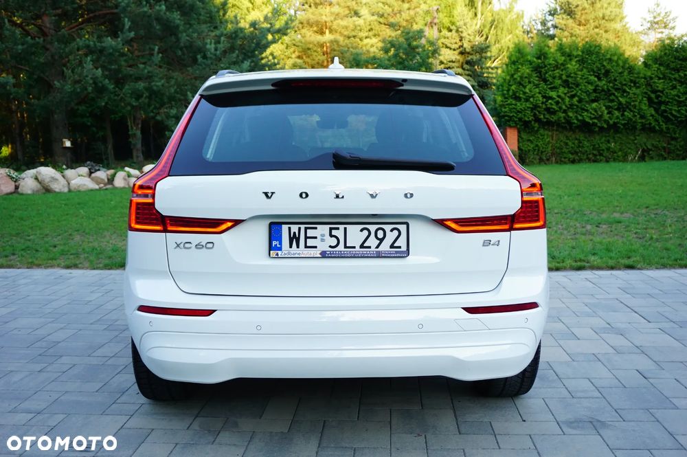 Volvo XC 60 B4 B Momentum Pro - 12