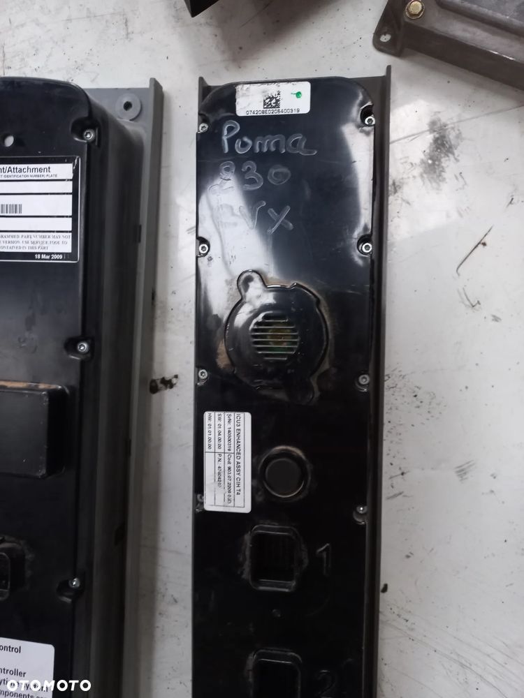 Licznik,sterownik,wyświetlacz,podłokietnik,komputer,MCcormick,Case,New Holland,Steyr,429092A1,707322A2,704499A2,47519388,82036342,313856A1,87677584,362031A1,412439001001,CVT,CVX,MXU,MX270,PUMA,mxm,konsola,control unit,monitor,terminal,magnum,deska rozdzielcza,digital,instrument cluster, - 13