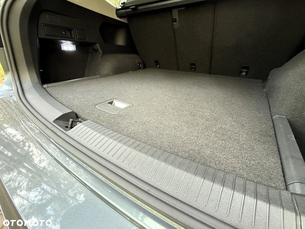 Volkswagen Tiguan Allspace 2.0 TDI 4Mot Elegance DSG - 23