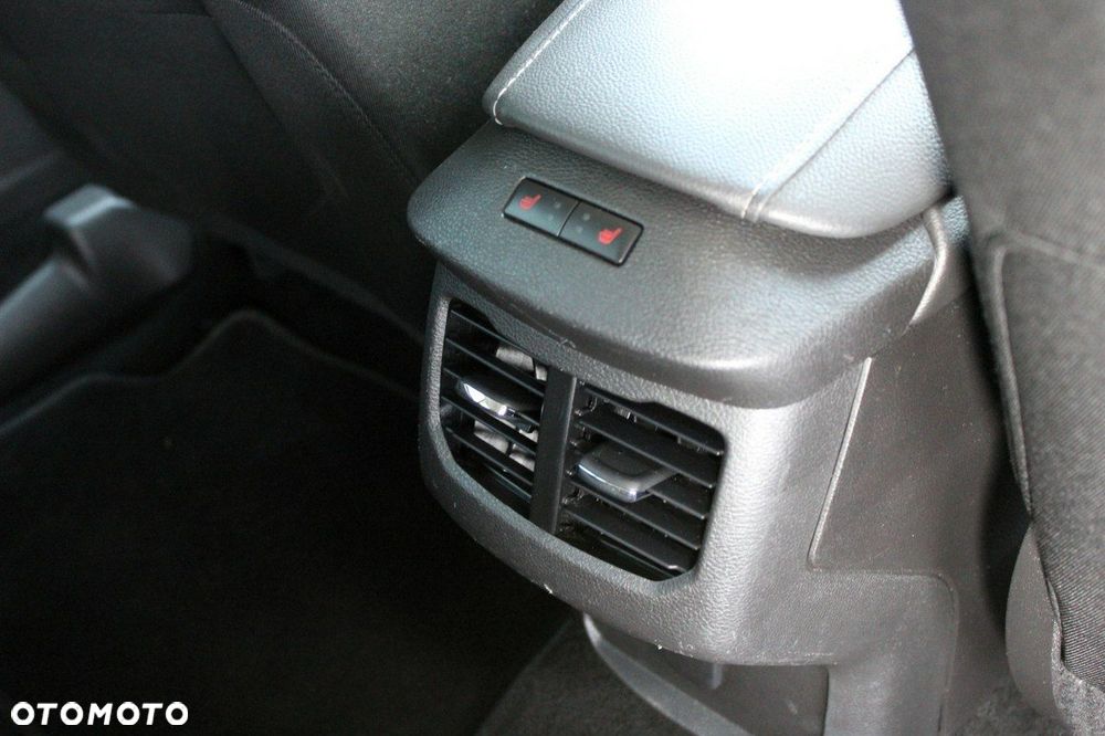 Ford Mondeo SW 2.0 Hybrid Trend - 22