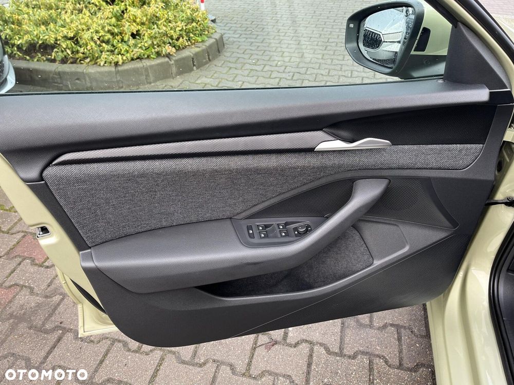 Skoda Superb 2.0 TDI SCR Essence DSG - 15