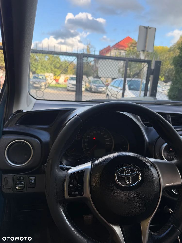 Toyota Yaris 1.33 Luna - 2