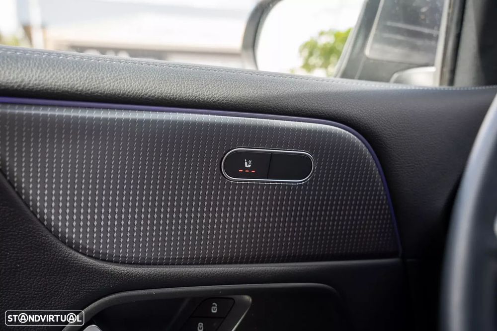 Mercedes-Benz EQB - 18