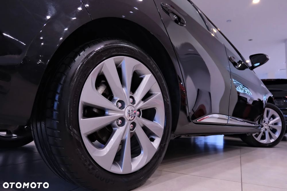Toyota Auris 1.8 HSD Luna - 17