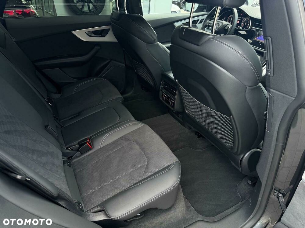 Audi Q8 - 13