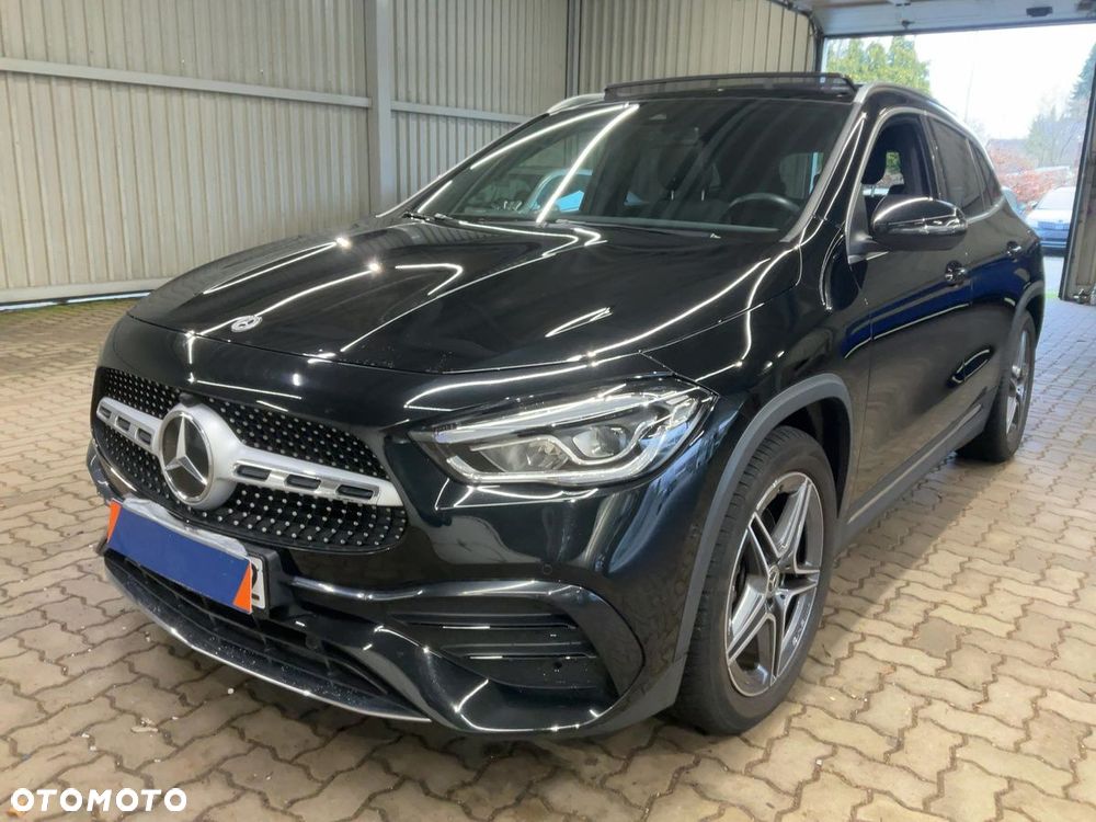 Mercedes-Benz GLA 250 4-Matic AMG Line - 1