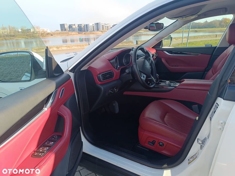 Maserati Levante Q4 - 15