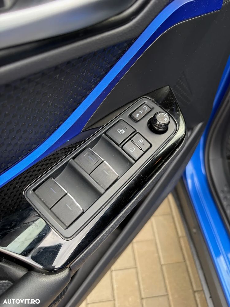 Toyota C-HR 1.8 HSD 122 CP 4x2 CVT C-ult Style bi-tone - 29