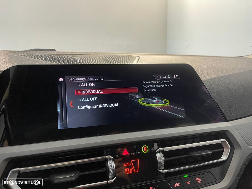 BMW 318 d Touring Advantage - 24