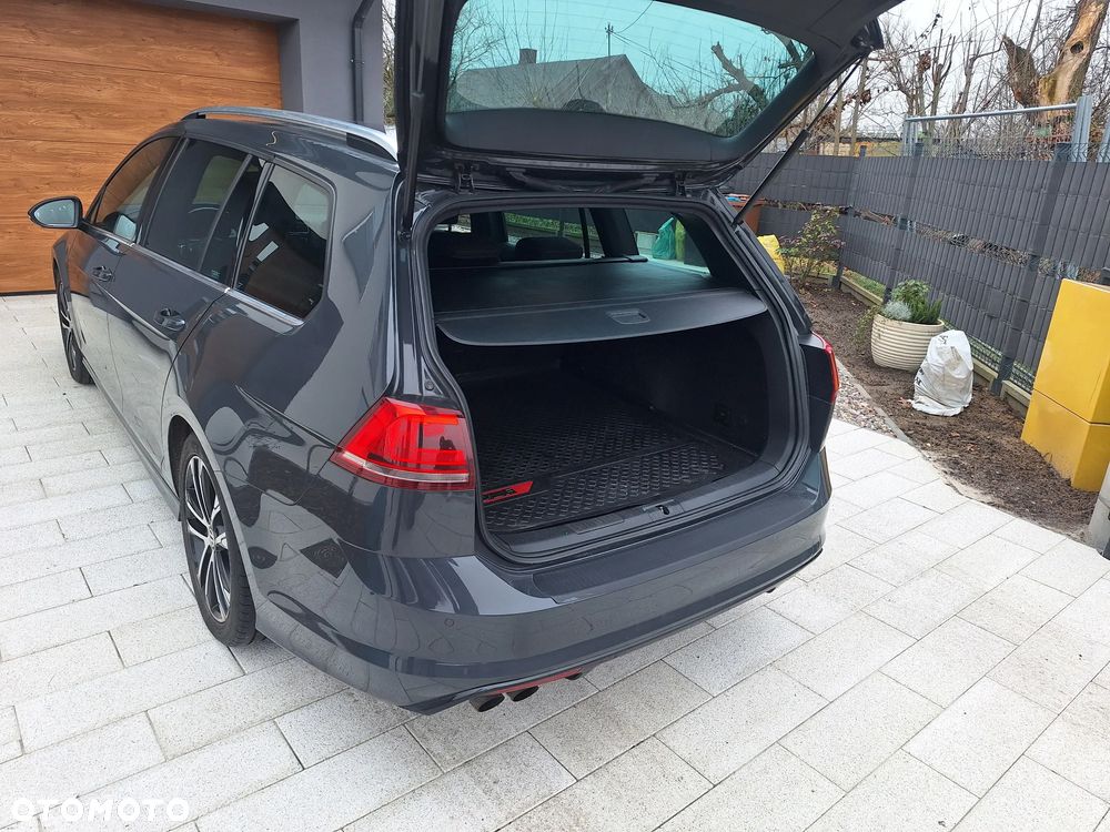 Volkswagen Golf - 16