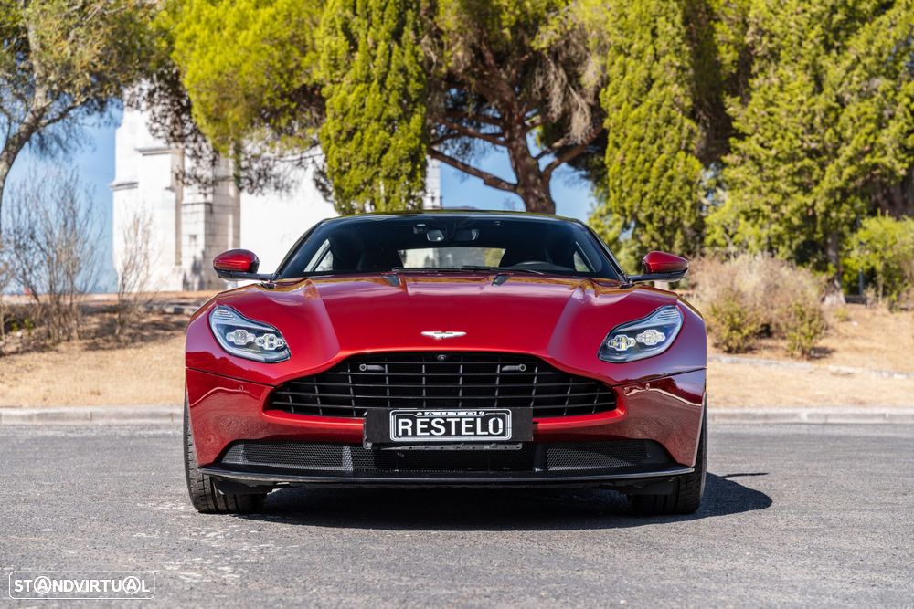 Aston Martin DB11 Coupé V12 AMR - 4