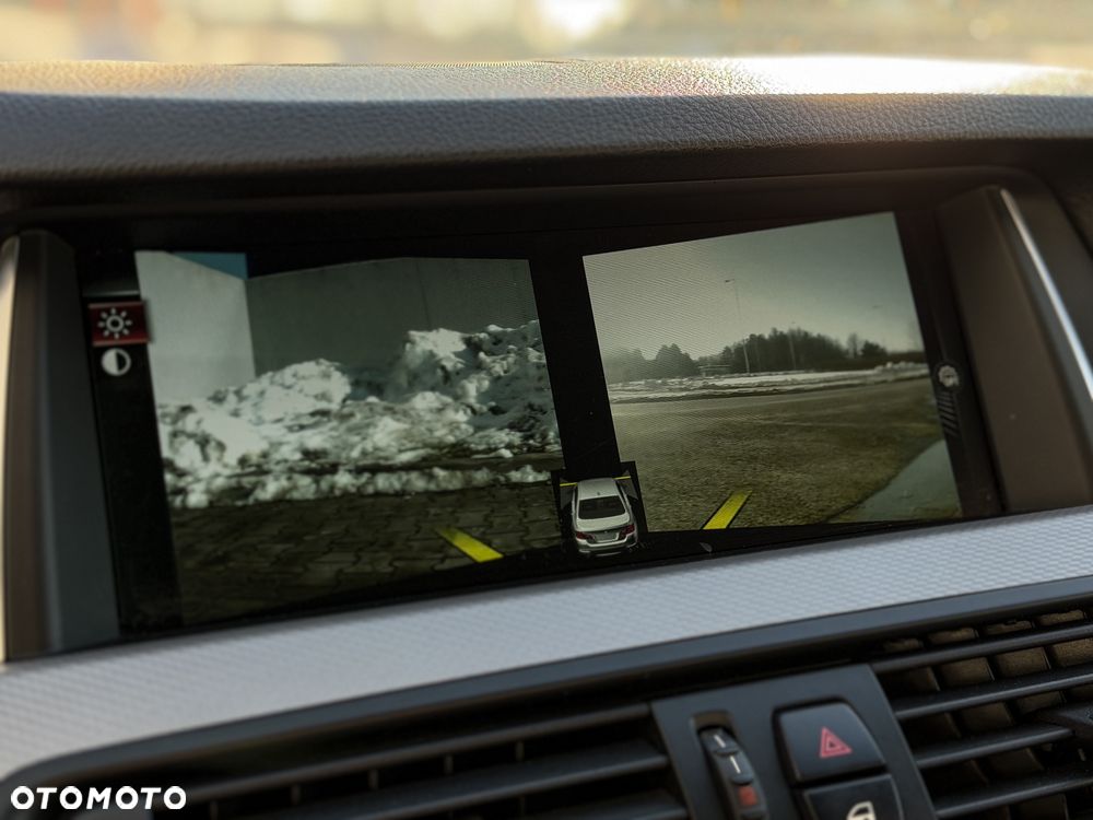 BMW Seria 5 520d xDrive - 31