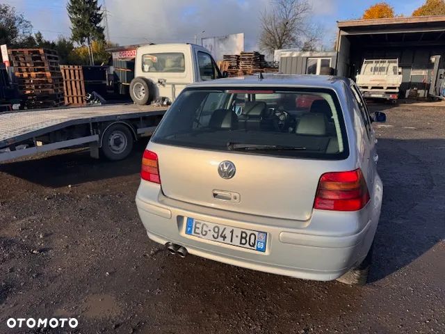 Volkswagen Golf IV 2.8 V6 4Mot - 7