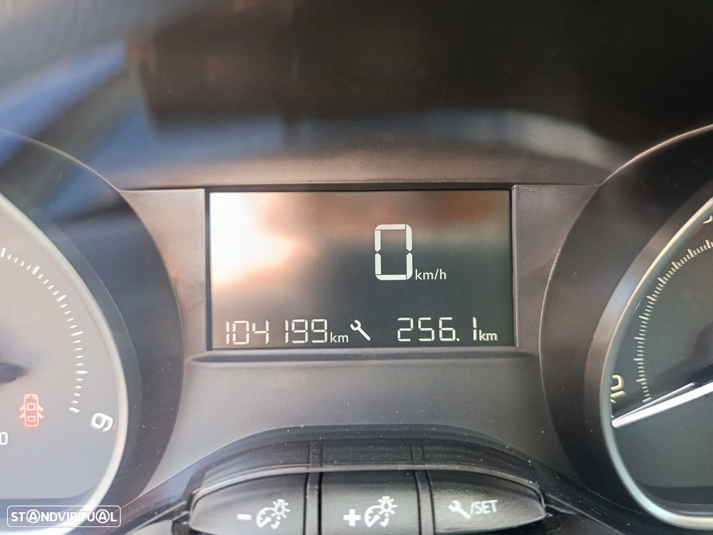 Peugeot 208 1.5 BlueHDi Signature - 13