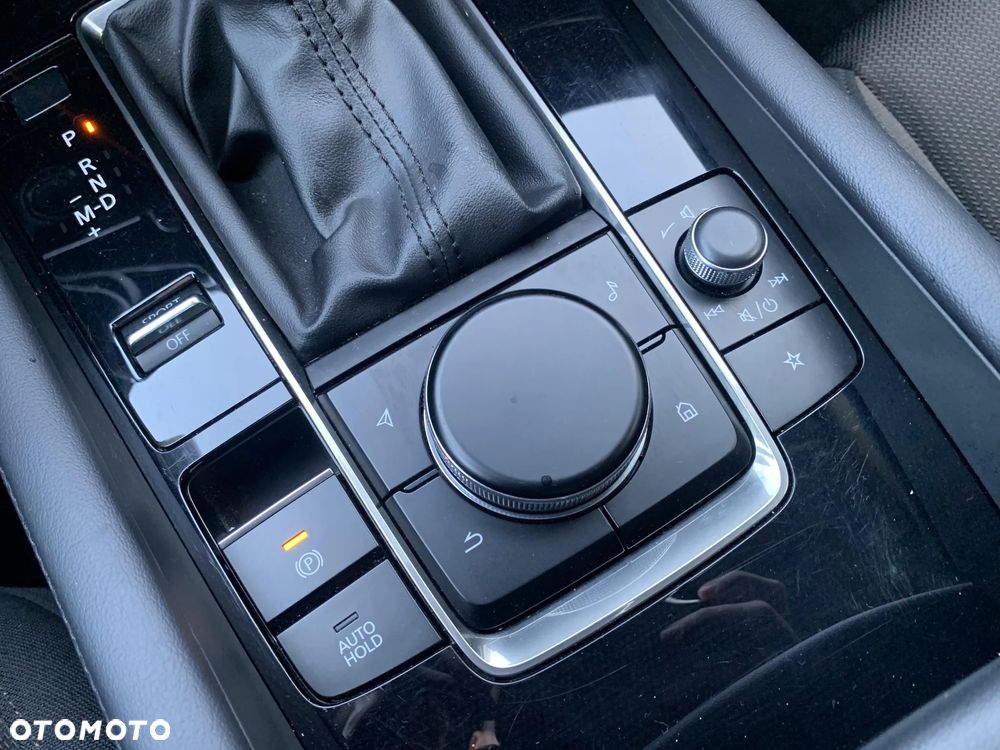 Mazda 3 ver-e--skyactiv--g-150-m-hybrid-drive-exclusive--line - 22