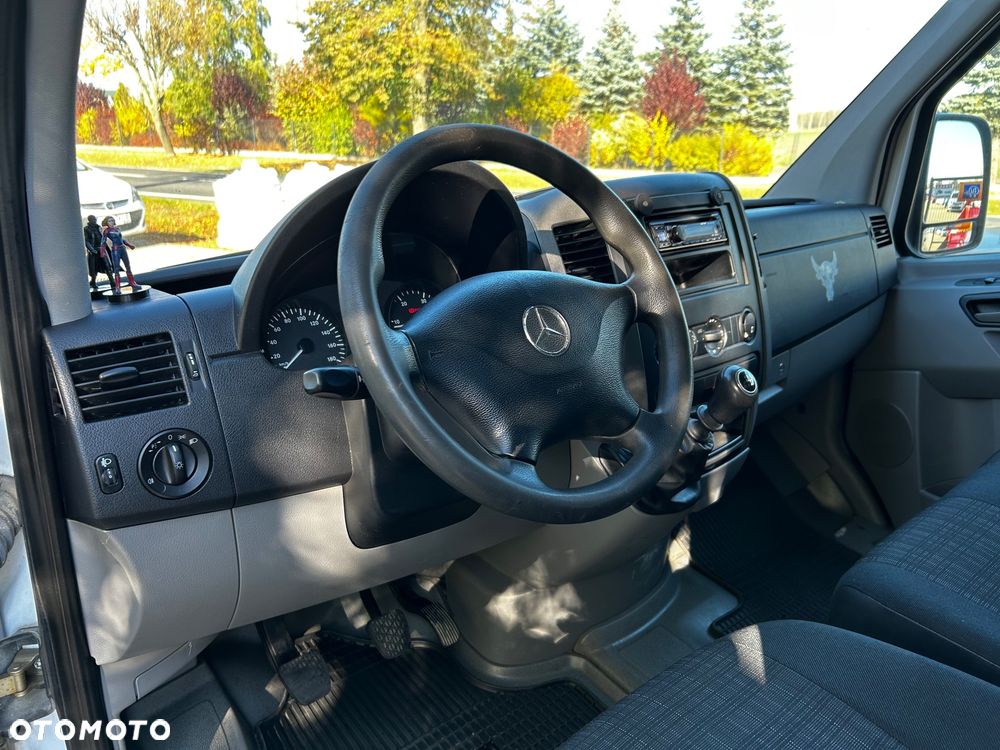 Mercedes-Benz Sprinter - 13