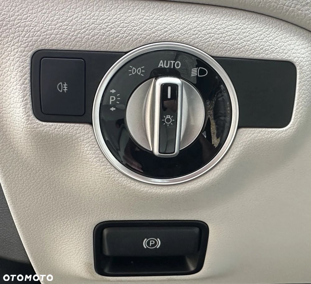 Mercedes-Benz CLA 220 d 7G-DCT AMG Line - 13