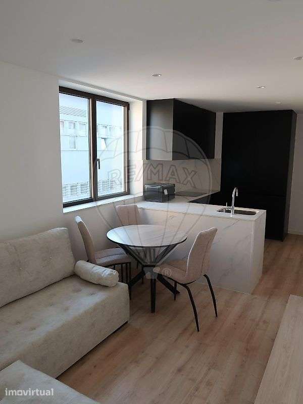 Apartamento T1 para arrendamento - Grande imagem: 2/14