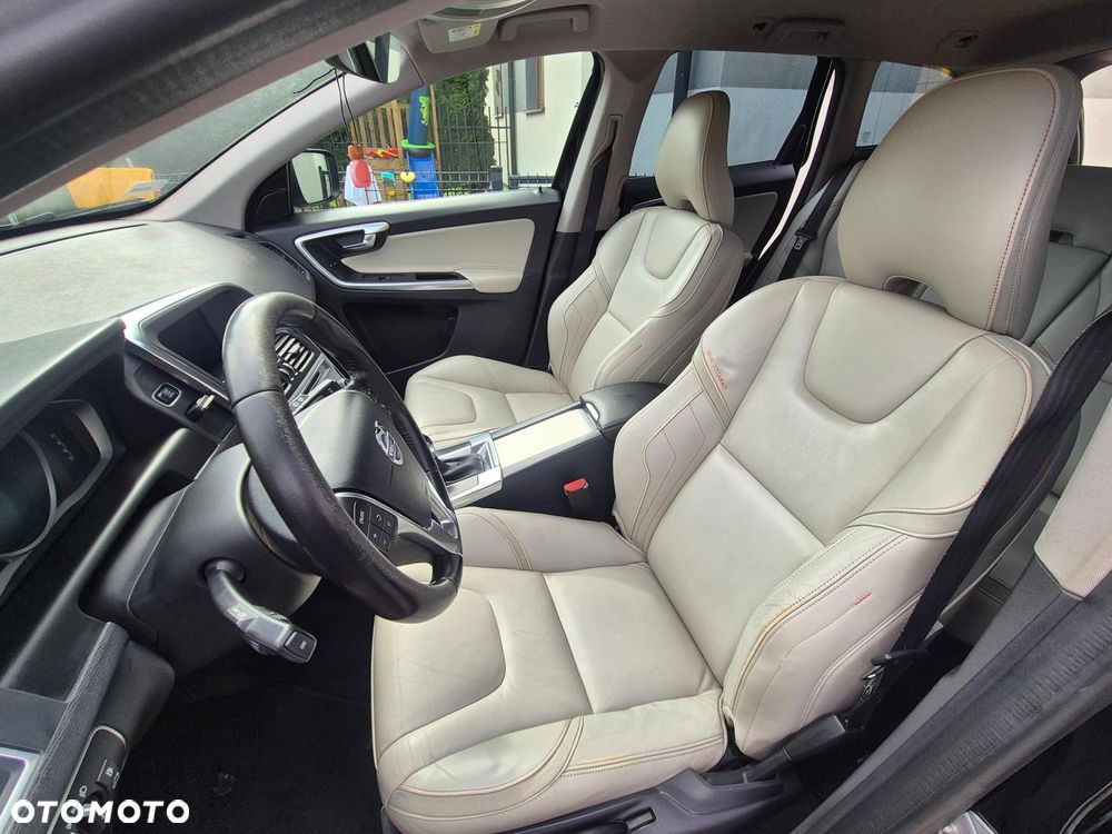Volvo XC 60 D4 Drive-E Ocean Race - 22